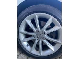 AUDI - A3 - 2013/2014 - Branca - R$ 84.000,00