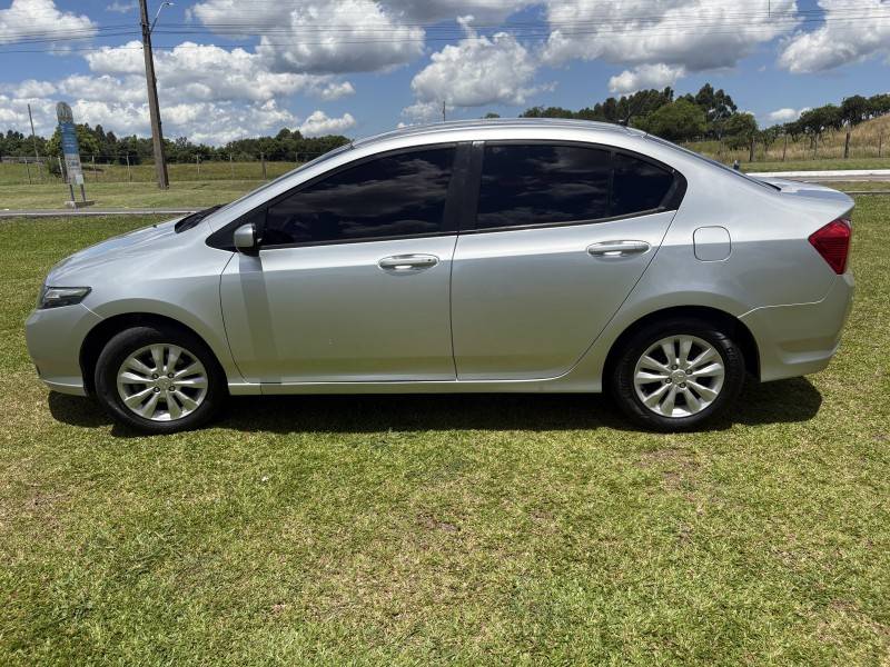 HONDA - CITY - 2012/2013 - Prata - R$ 54.000,00