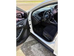 FORD - FOCUS - 2018/2019 - Branca - R$ 65.000,00