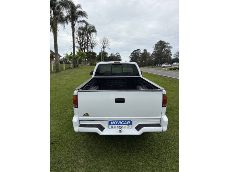 CHEVROLET - S10 - 1996/1996 - Branca - R$ 38.900,00