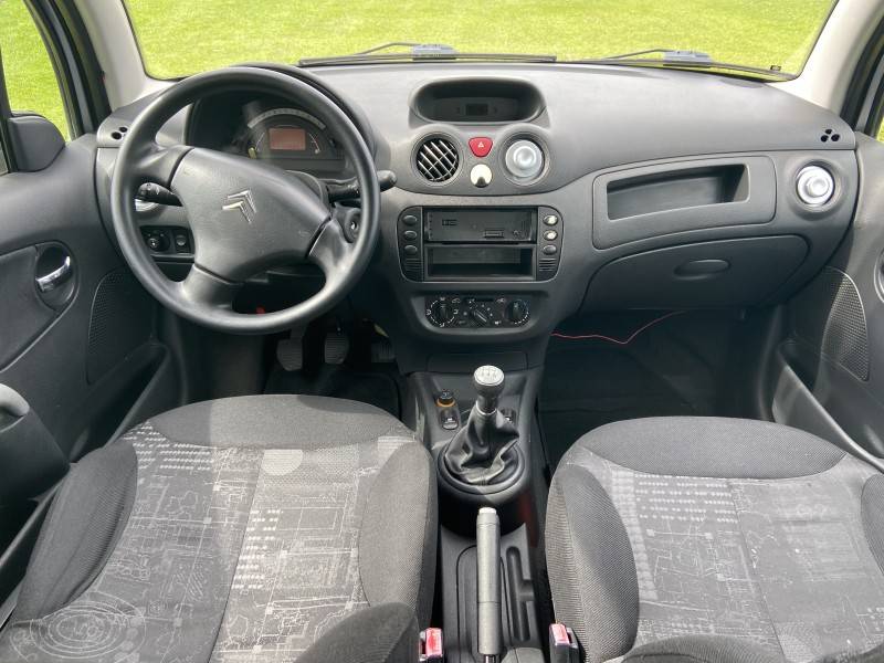 CITROËN - C3 - 2007/2008 - Prata - R$ 25.000,00