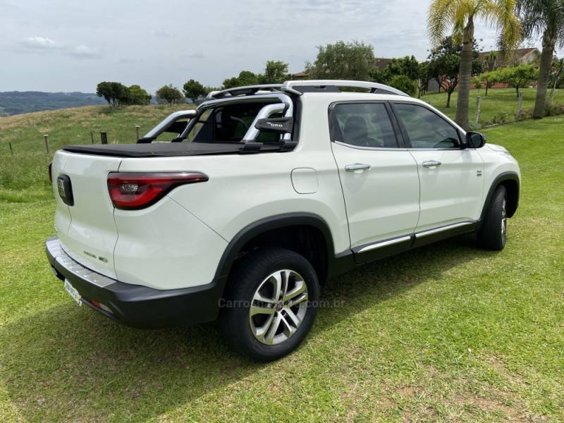 FIAT - TORO - 2017/2017 - Branca - R$ 89.000,00