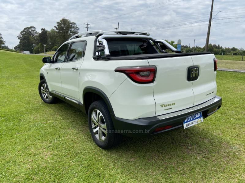 FIAT - TORO - 2017/2017 - Branca - R$ 89.000,00