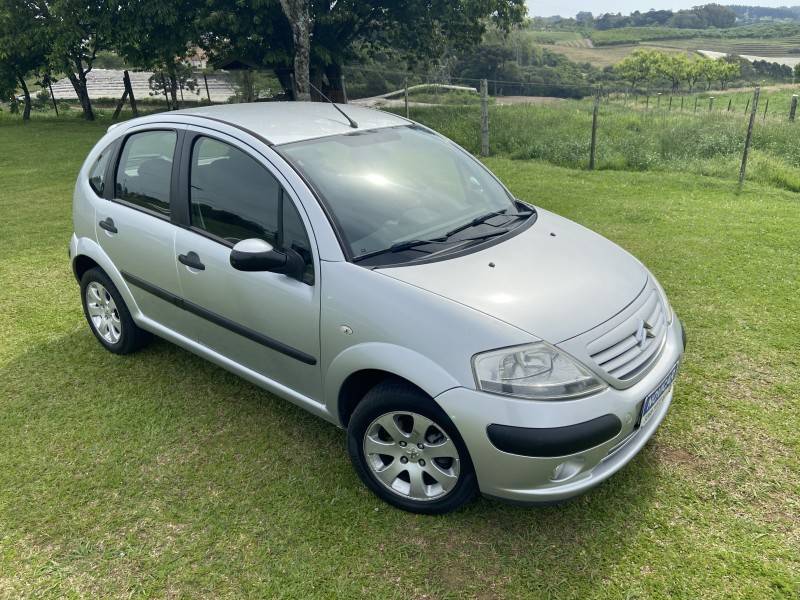 CITROËN - C3 - 2007/2008 - Prata - R$ 25.000,00