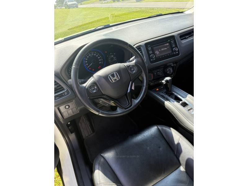 HONDA - HR-V - 2015/2016 - Branca - R$ 88.500,00