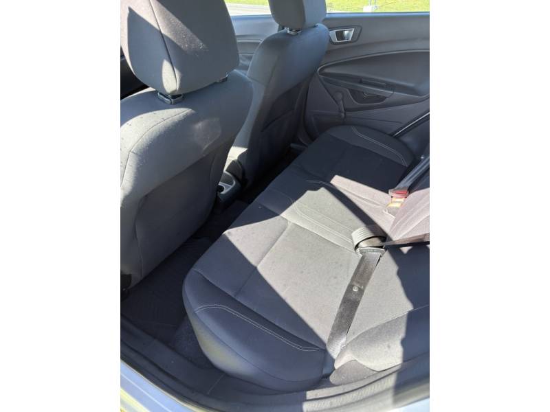 FORD - FIESTA - 2014/2015 - Branca - R$ 49.000,00