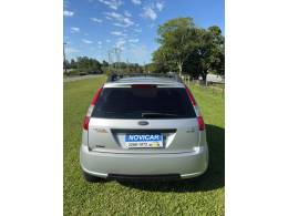 FORD - FIESTA - 2006/2007 - Prata - R$ 25.000,00