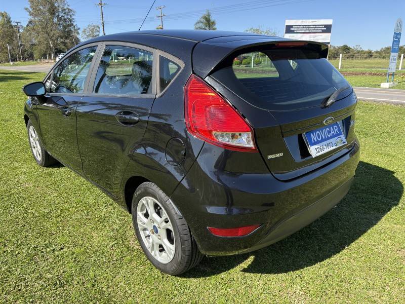 FORD - FIESTA - 2014/2014 - Preta - R$ 44.500,00