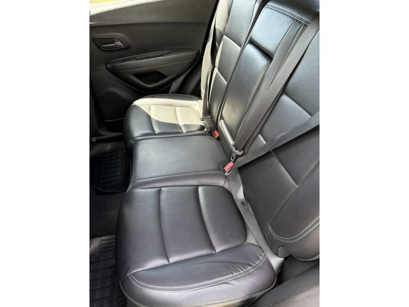 CHEVROLET - TRACKER - 2013/2014 - Vermelha - R$ 70.000,00