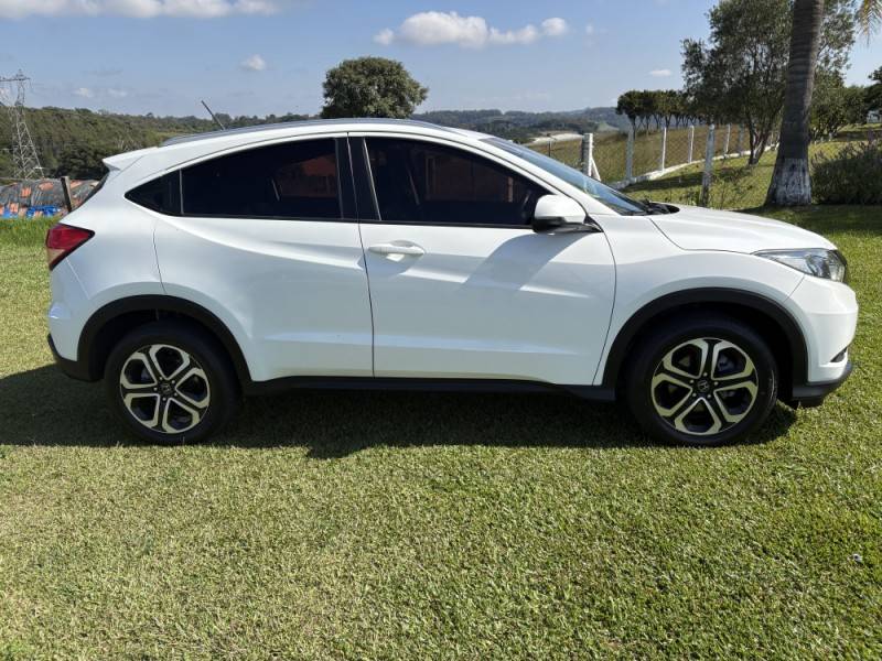 HONDA - HR-V - 2015/2016 - Branca - R$ 88.500,00
