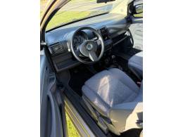 VOLKSWAGEN - FOX - 2004/2004 - Bege - R$ 23.500,00