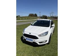 FORD - FOCUS - 2018/2019 - Branca - R$ 65.000,00