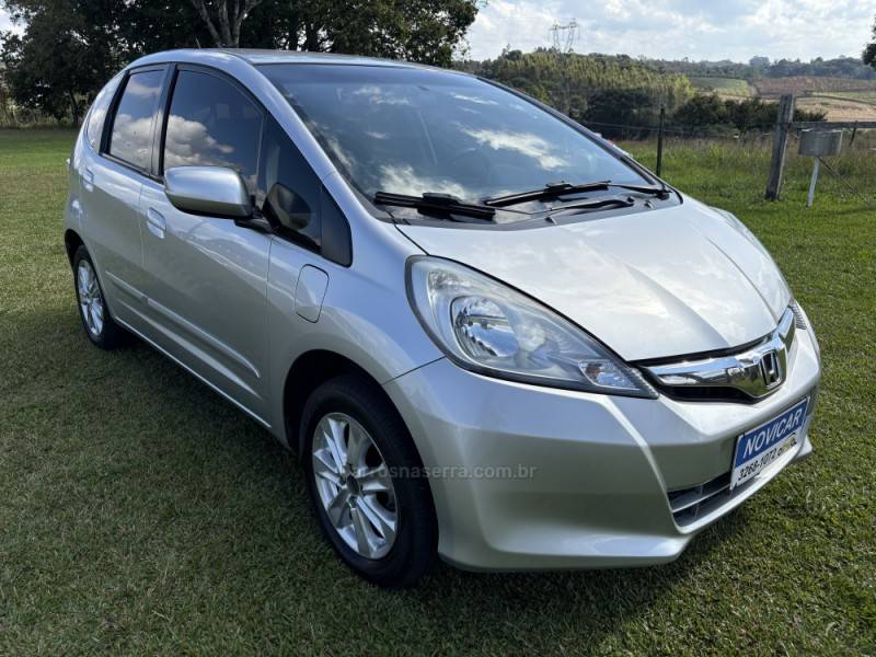 HONDA - FIT - 2012/2013 - Prata - R$ 49.900,00