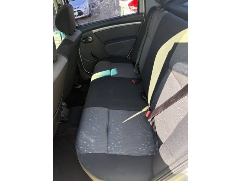 RENAULT - LOGAN - 2013/2013 - Prata - R$ 32.900,00