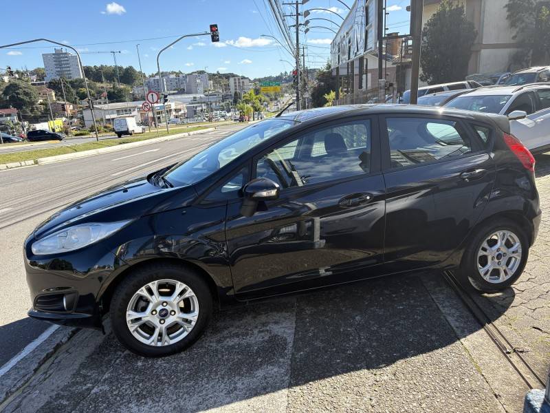FORD - FIESTA - 2014/2014 - Preta - R$ 45.000,00