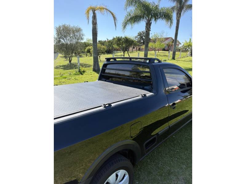 VOLKSWAGEN - SAVEIRO - 2017/2018 - Preta - R$ 59.900,00