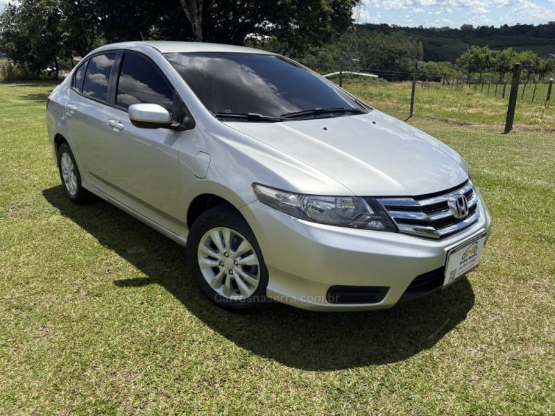 HONDA - CITY - 2012/2013 - Prata - R$ 55.900,00