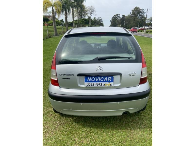 CITROËN - C3 - 2007/2008 - Prata - R$ 25.000,00