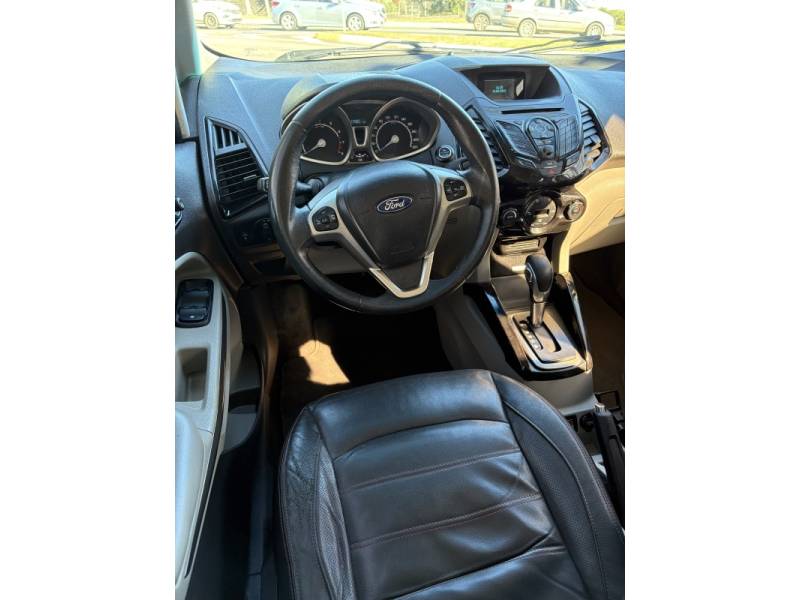 FORD - ECOSPORT - 2016/2017 - Branca - R$ 62.000,00