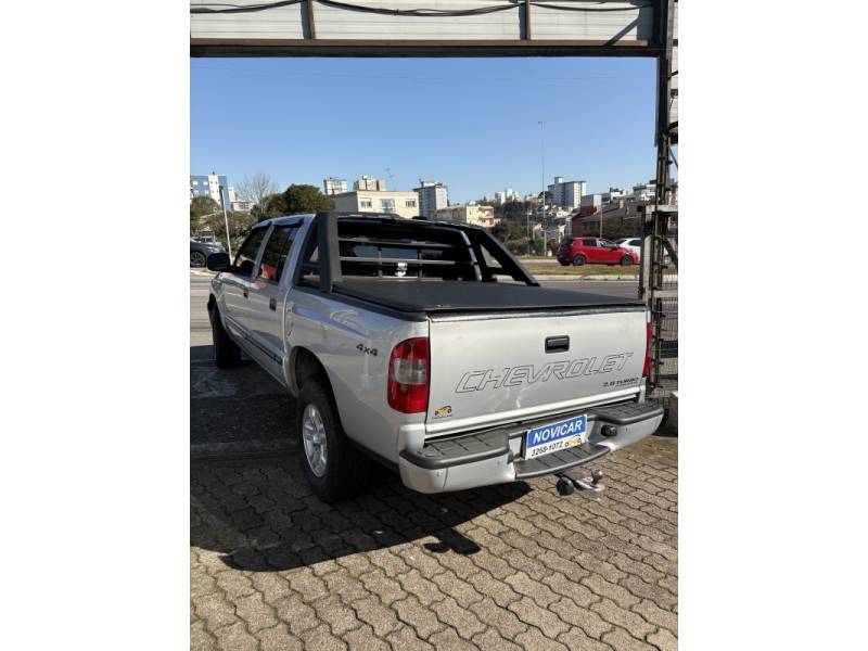 CHEVROLET - S10 - 2004/2004 - Prata - R$ 67.000,00