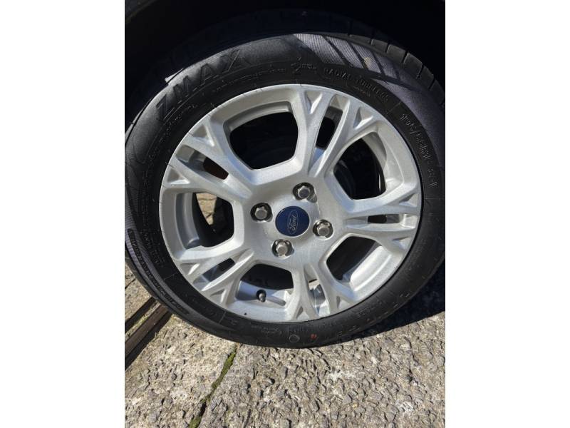 FORD - FIESTA - 2014/2014 - Preta - R$ 45.000,00
