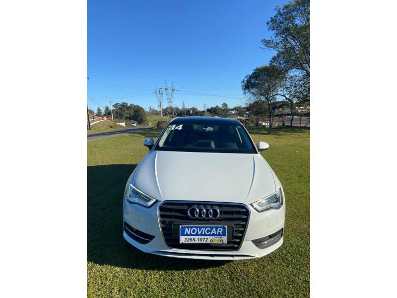 AUDI - A3 - 2013/2014 - Branca - R$ 84.000,00