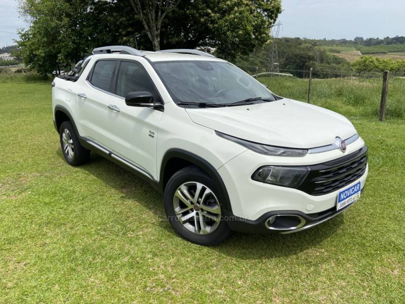 FIAT - TORO - 2017/2017 - Branca - R$ 89.000,00