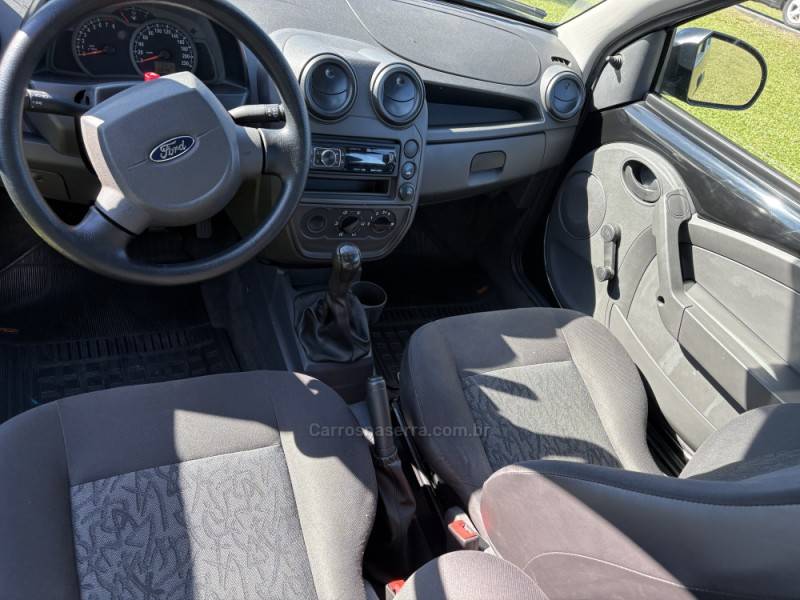 FORD - KA - 2010/2011 - Preta - R$ 24.900,00