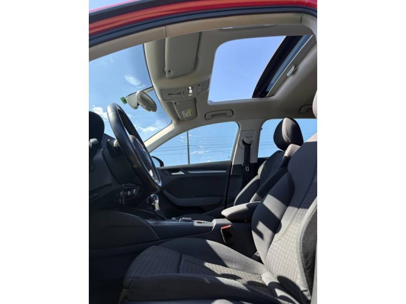 AUDI - A3 - 2014/2015 - Vermelha - R$ 89.900,00