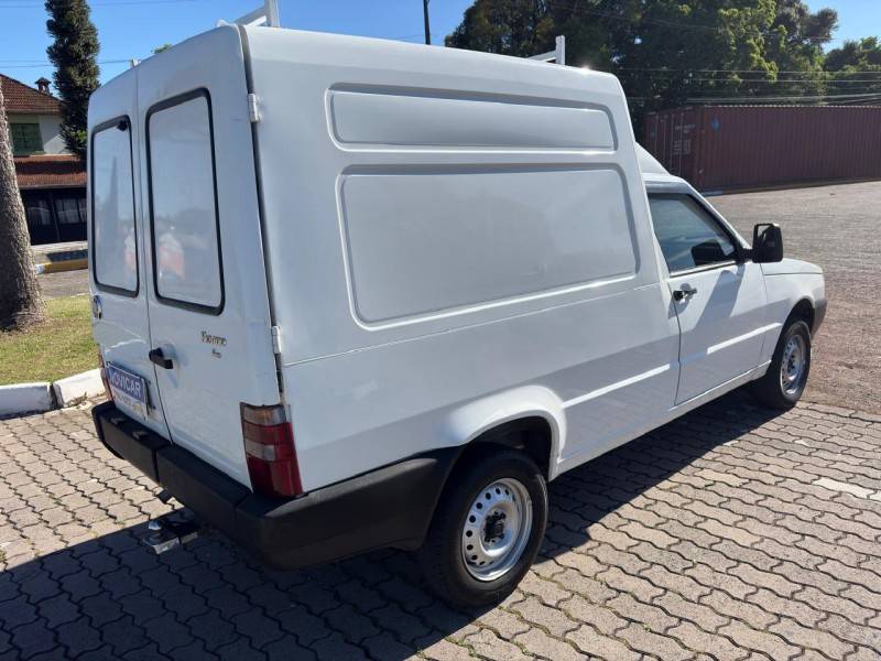 FIAT - FIORINO - 2010/2011 - Branca - R$ 39.000,00