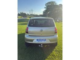 VOLKSWAGEN - FOX - 2004/2004 - Prata - R$ 16.900,00