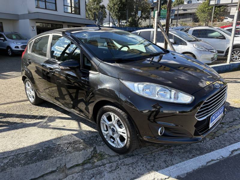 FORD - FIESTA - 2014/2014 - Preta - R$ 45.000,00
