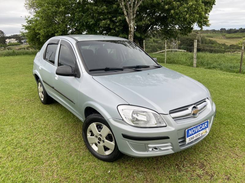 CHEVROLET - PRISMA - 2007/2008 - Prata - R$ 28.900,00