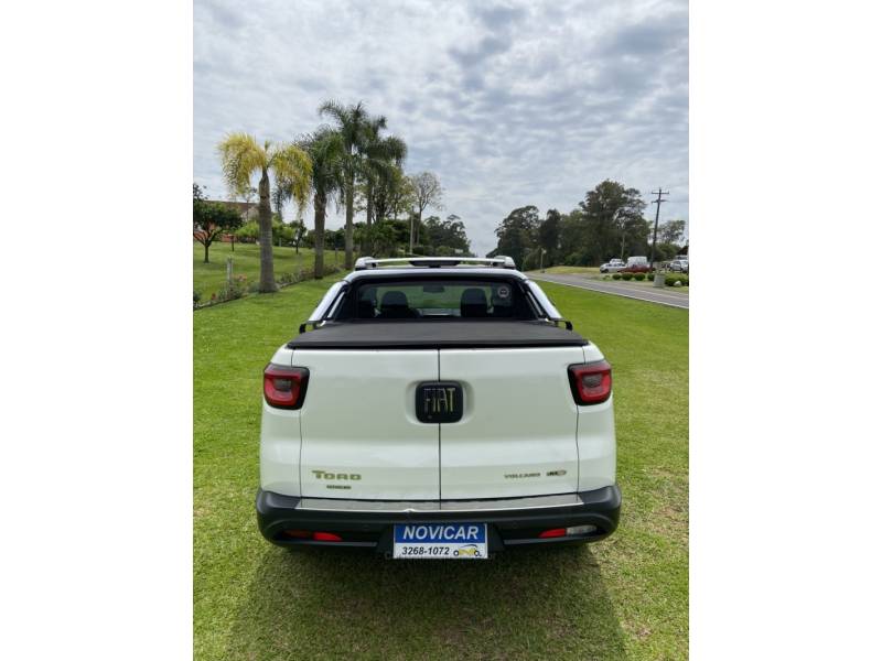 FIAT - TORO - 2017/2017 - Branca - R$ 89.000,00