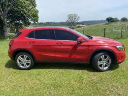 MERCEDES-BENZ - GLA 200 - 2015/2016 - Vermelha - R$ 139.000,00
