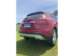 MERCEDES-BENZ - GLA 200 - 2015/2016 - Vermelha - R$ 139.000,00