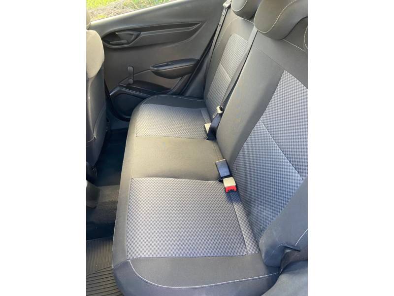 CHEVROLET - ONIX - 2019/2019 - Branca - R$ 48.000,00