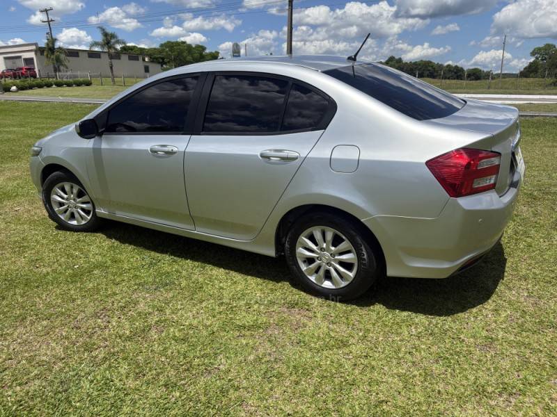 HONDA - CITY - 2012/2013 - Prata - R$ 55.900,00