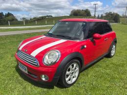 MINI - COOPER - 2009/2010 - Vermelha - R$ 65.000,00