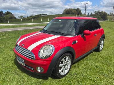 MINI - COOPER - 2009/2010 - Vermelha - R$ 65.000,00