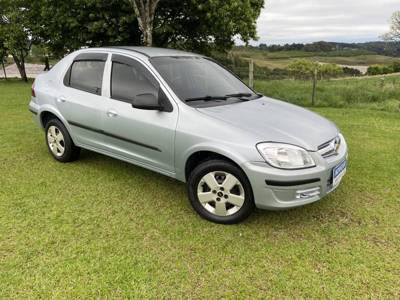 CHEVROLET - PRISMA - 2007/2008 - Prata - R$ 28.900,00