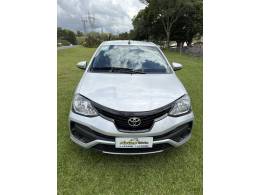 TOYOTA - ETIOS - 2019/2020 - Prata - R$ 58.900,00
