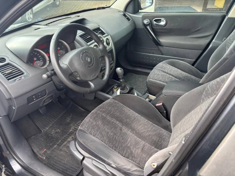 RENAULT - MÉGANE - 2006/2007 - Cinza - R$ 17.900,00