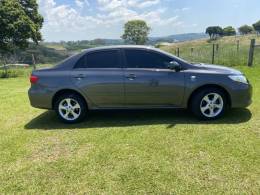 TOYOTA - COROLLA - 2013/2014 - Cinza - R$ 66.900,00