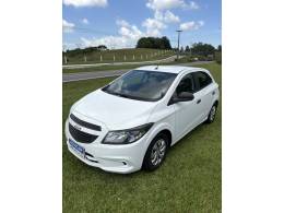 CHEVROLET - ONIX - 2019/2019 - Branca - R$ 48.000,00