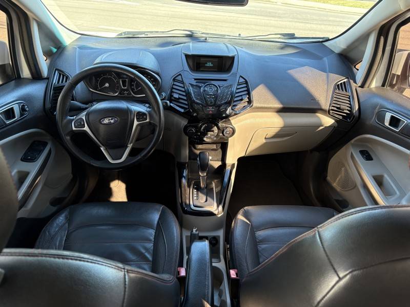 FORD - ECOSPORT - 2016/2017 - Branca - R$ 62.000,00