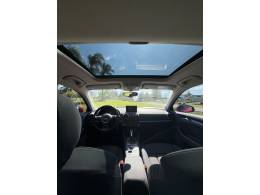 AUDI - A3 - 2014/2015 - Vermelha - R$ 89.900,00