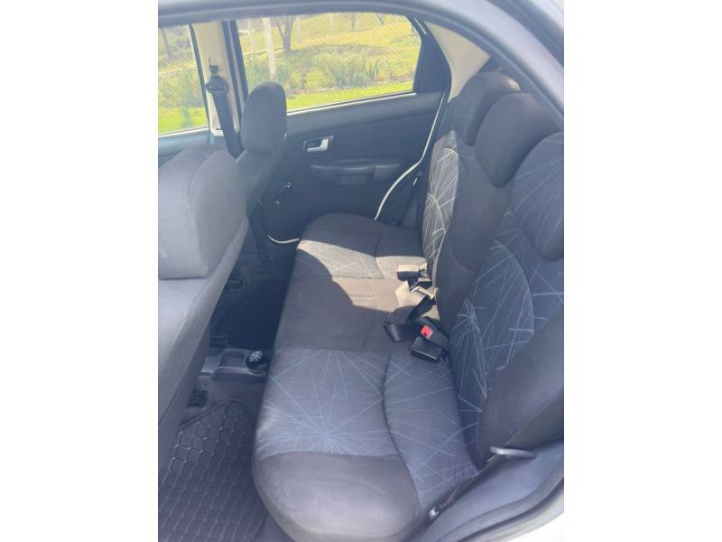 FIAT - SIENA - 2008/2009 - Branca - R$ 27.900,00