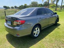 TOYOTA - COROLLA - 2013/2014 - Cinza - R$ 66.900,00