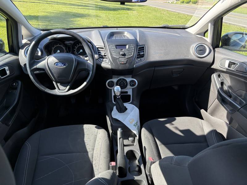 FORD - FIESTA - 2014/2014 - Preta - R$ 44.500,00